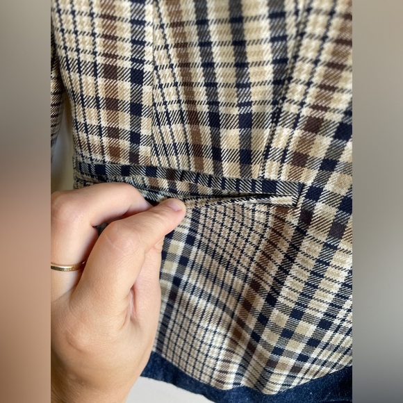NWT DREW|| Anthropologie Plaid Blazer. Beige with Navy/Denim edge detail… - Picture 5 of 9